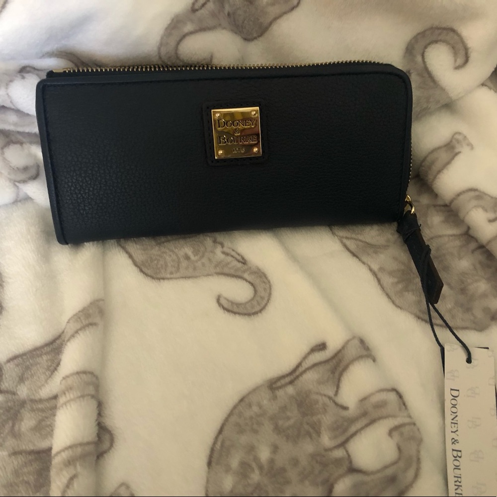 NWT Dooney & Bourke wallet